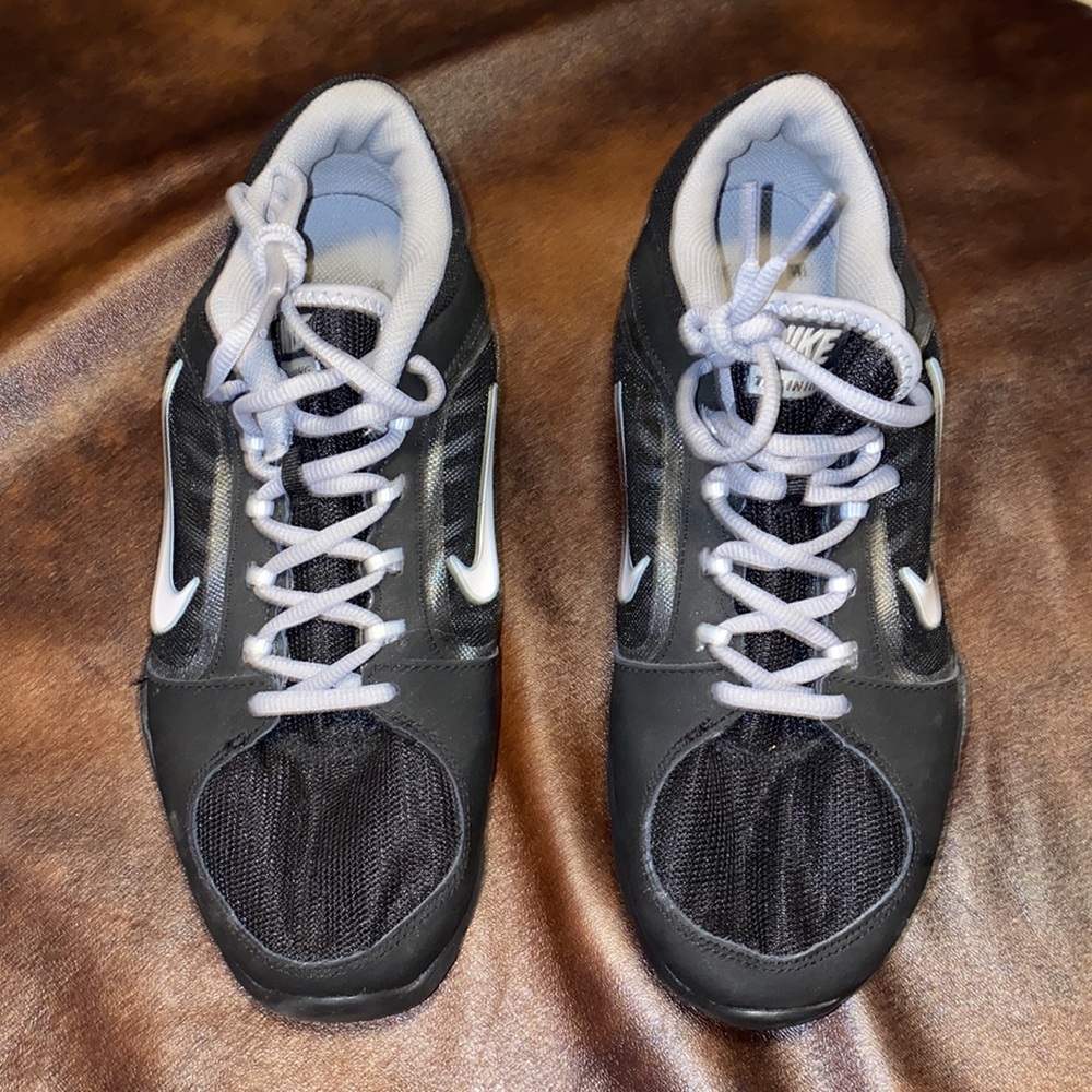 💋Nike black and grey training shoes! - Picture 3 of 7